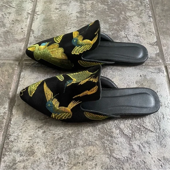 “ Birds “ Women’s Sandals . Size US 10 Euro 40 . Stylish - Picture 2 of 3